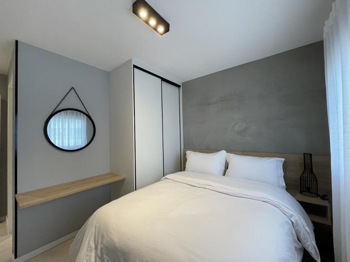 Apartamento Olhara908 - Apto 3 Quartos Completo *